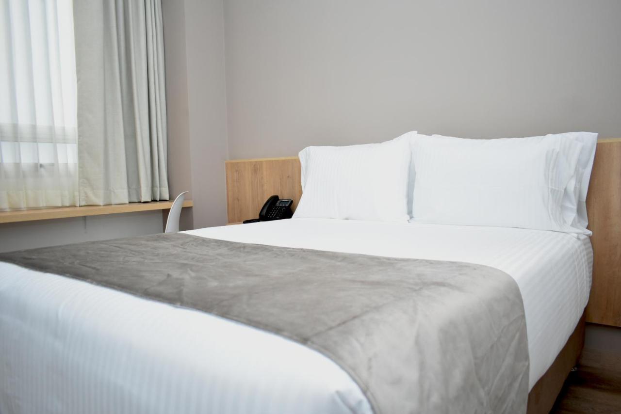 Em Hotel Corferias Embajada Americana Μπογκοτά Εξωτερικό φωτογραφία