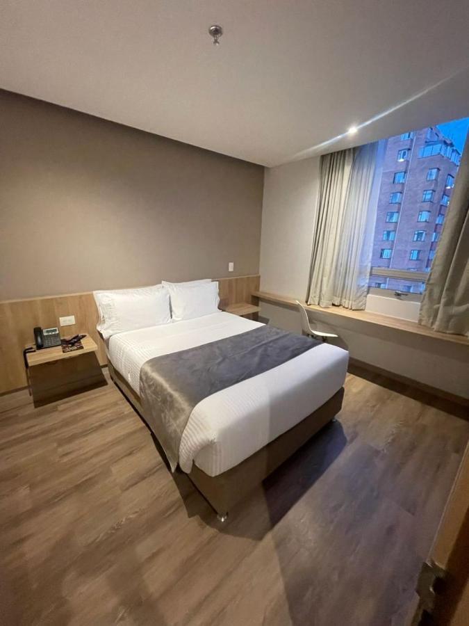 Em Hotel Corferias Embajada Americana Μπογκοτά Εξωτερικό φωτογραφία