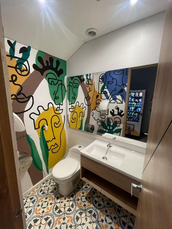 Em Hotel Corferias Embajada Americana Μπογκοτά Εξωτερικό φωτογραφία